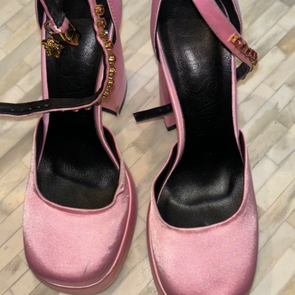 Versace heels - Picture 2 of 2